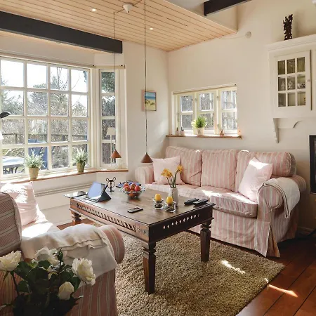 Three-bedroom Holiday In * Blokhus